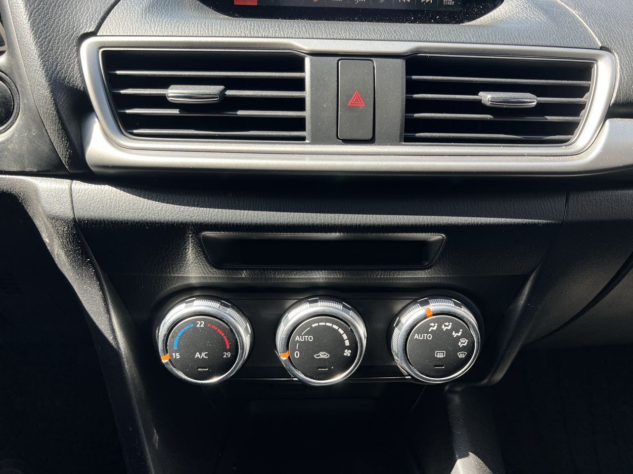 2018 Mazda MAZDA3 I TOURING 4 PUERTAS TA