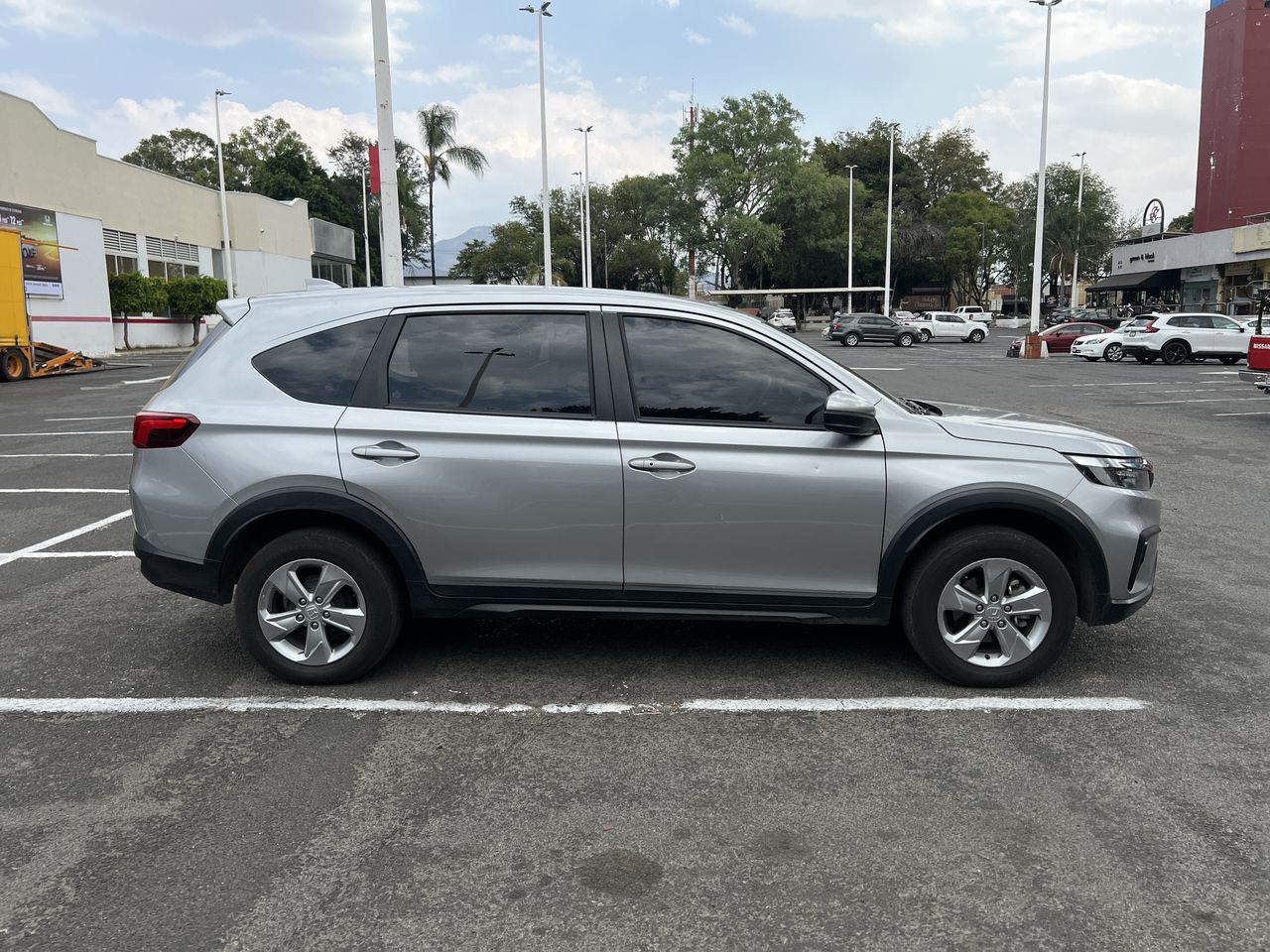 2024 Honda BR-V UNIQ