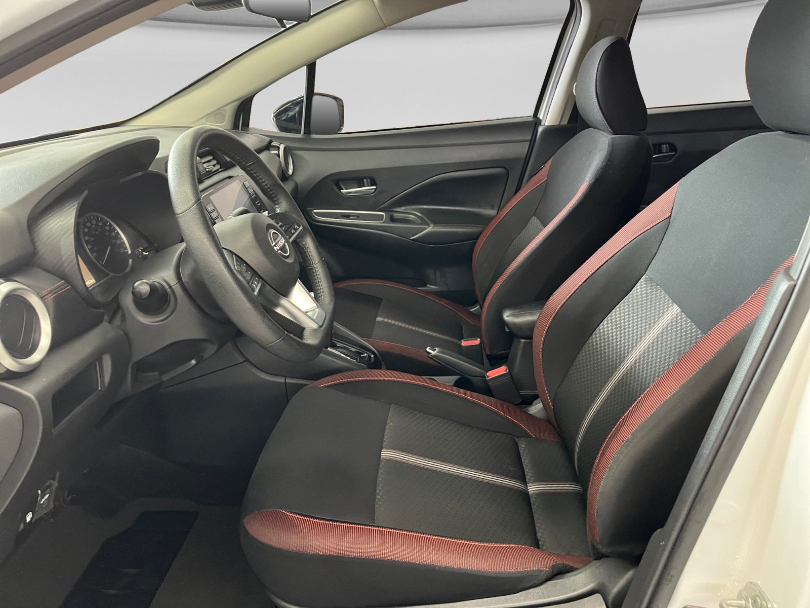2024 Nissan VERSA VERSA 1.6 SR CVT 4P