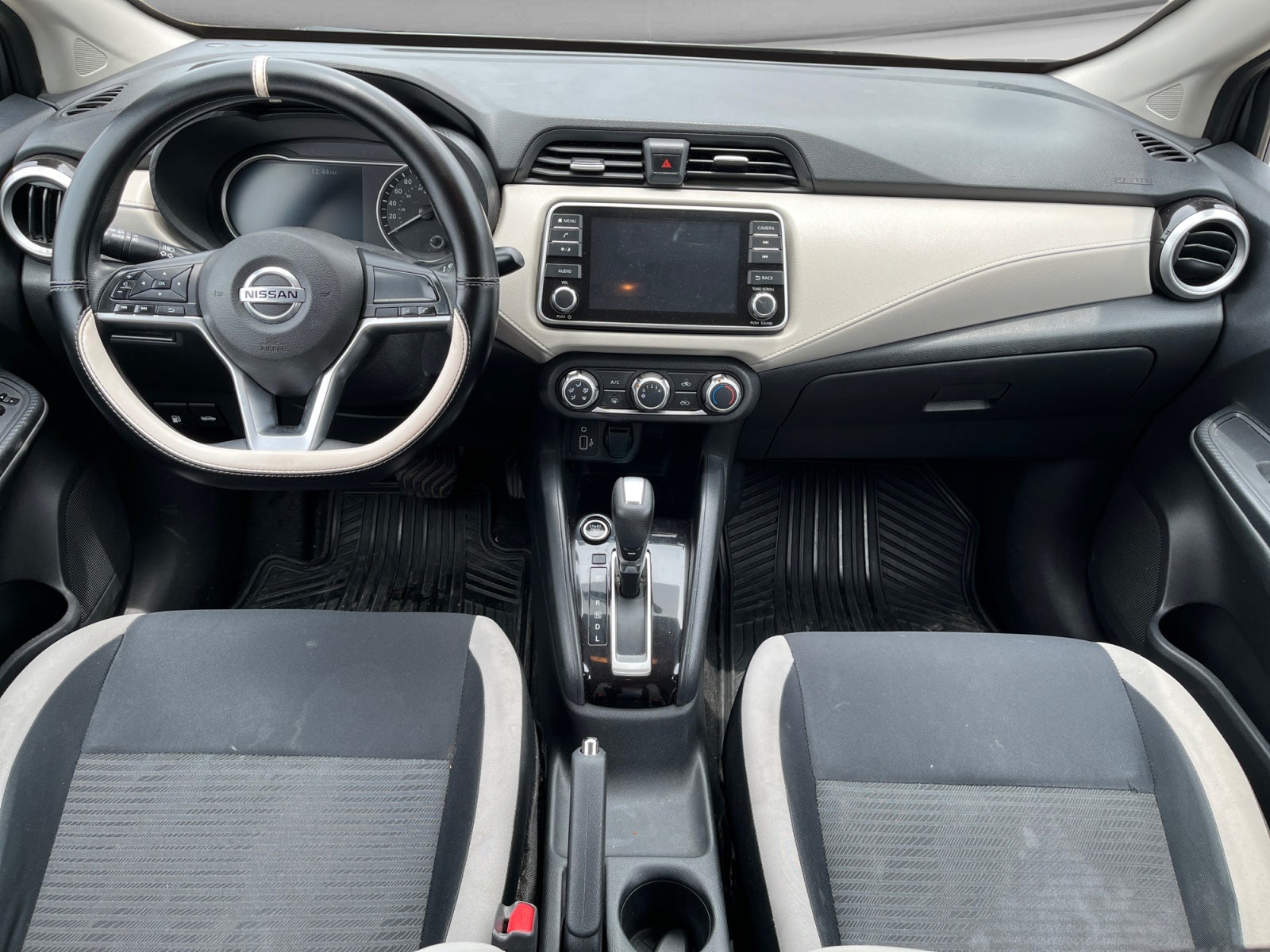 2020 Nissan VERSA ADVANCE CVT