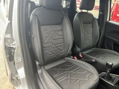 2023 RAM JOURNEY RAM 700 LARAMIE CREW CAB