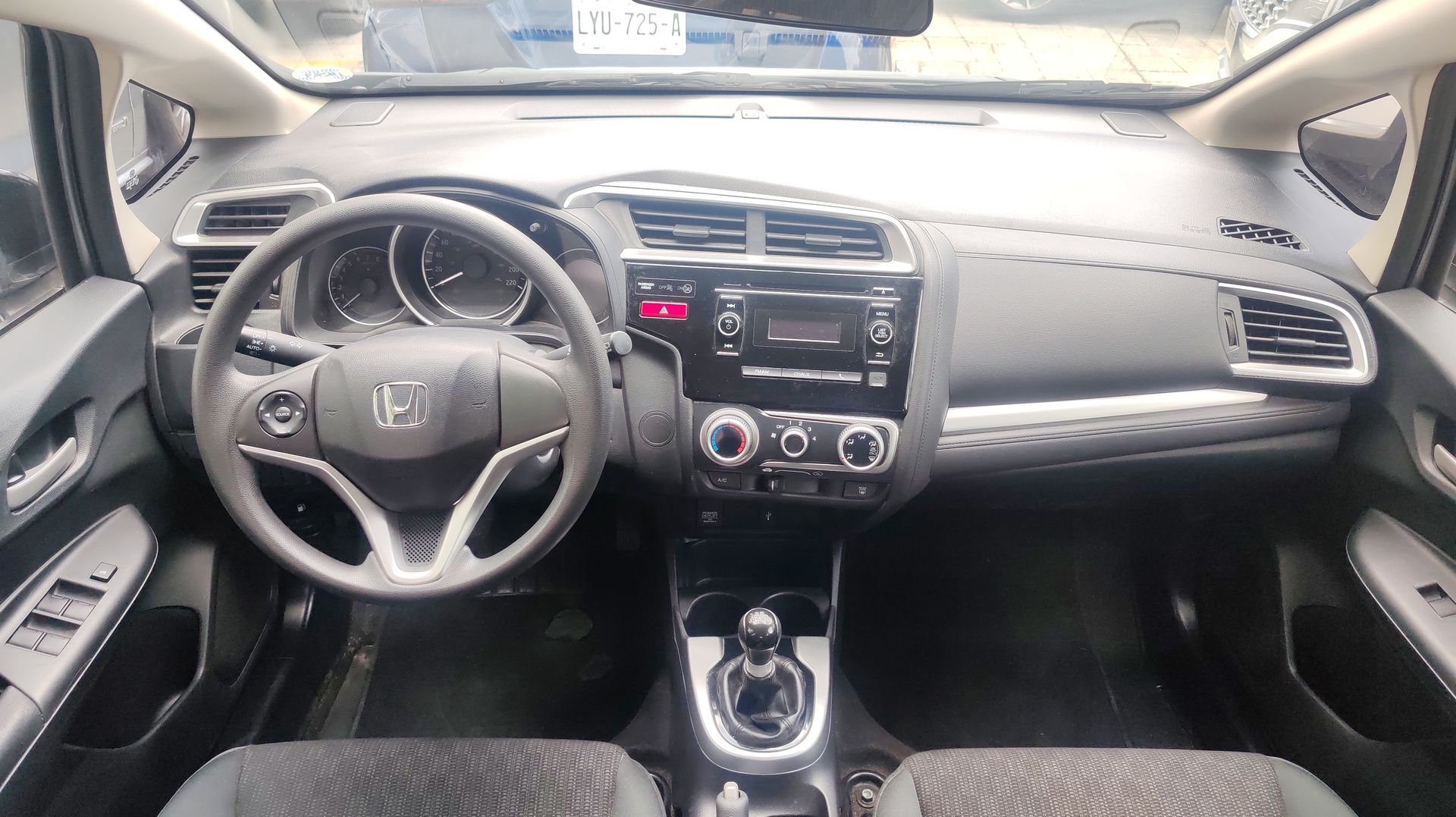 2015 Honda FIT 1.5 COOL MT