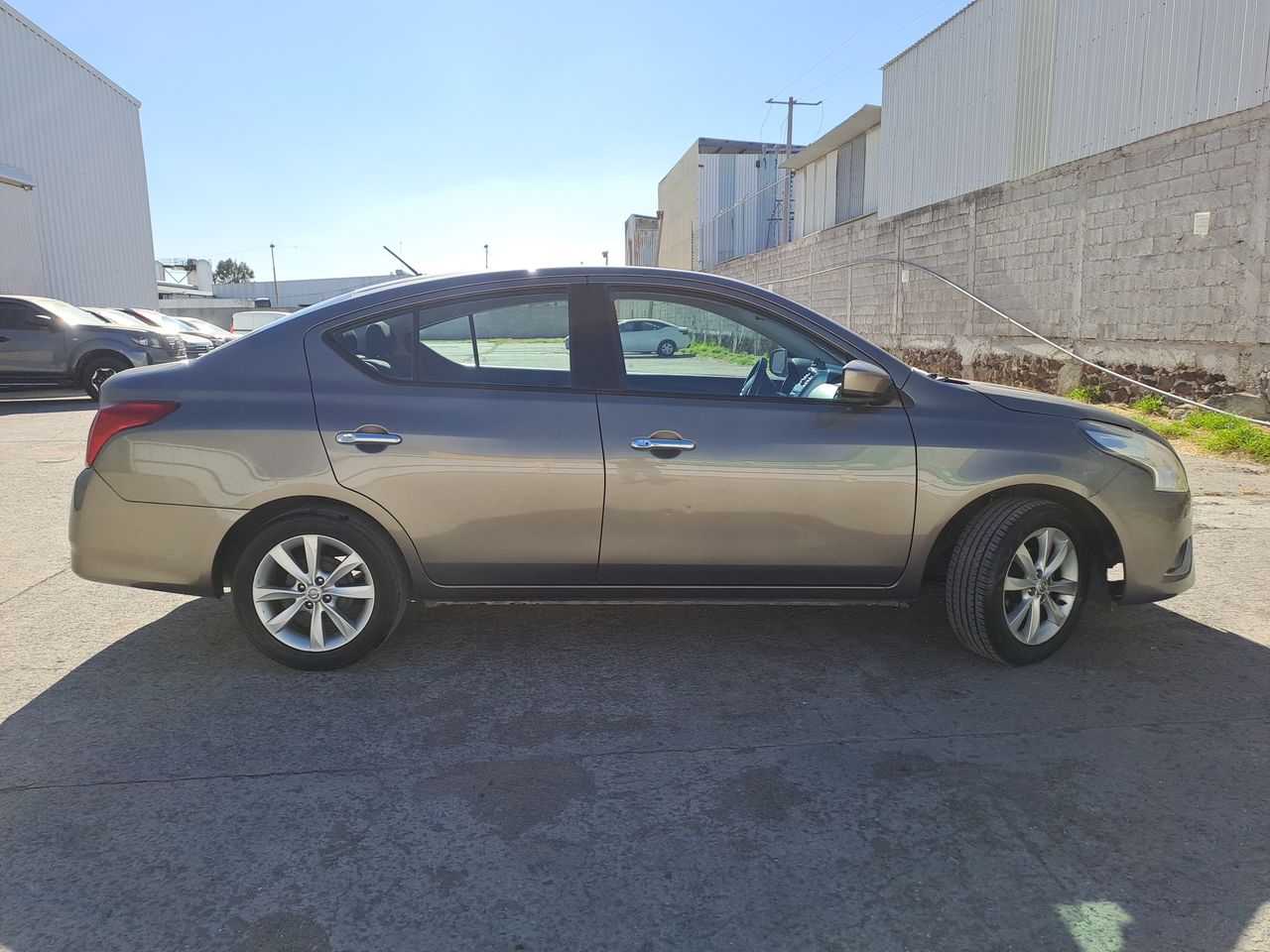 2018 Nissan VERSA ADVANCE MT AC