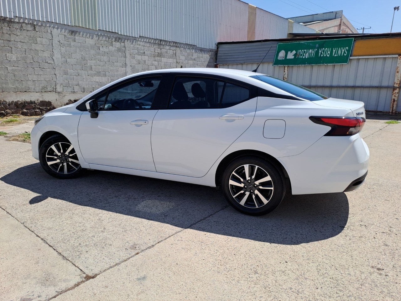 2025 Nissan VERSA ADVANCE CVT 25