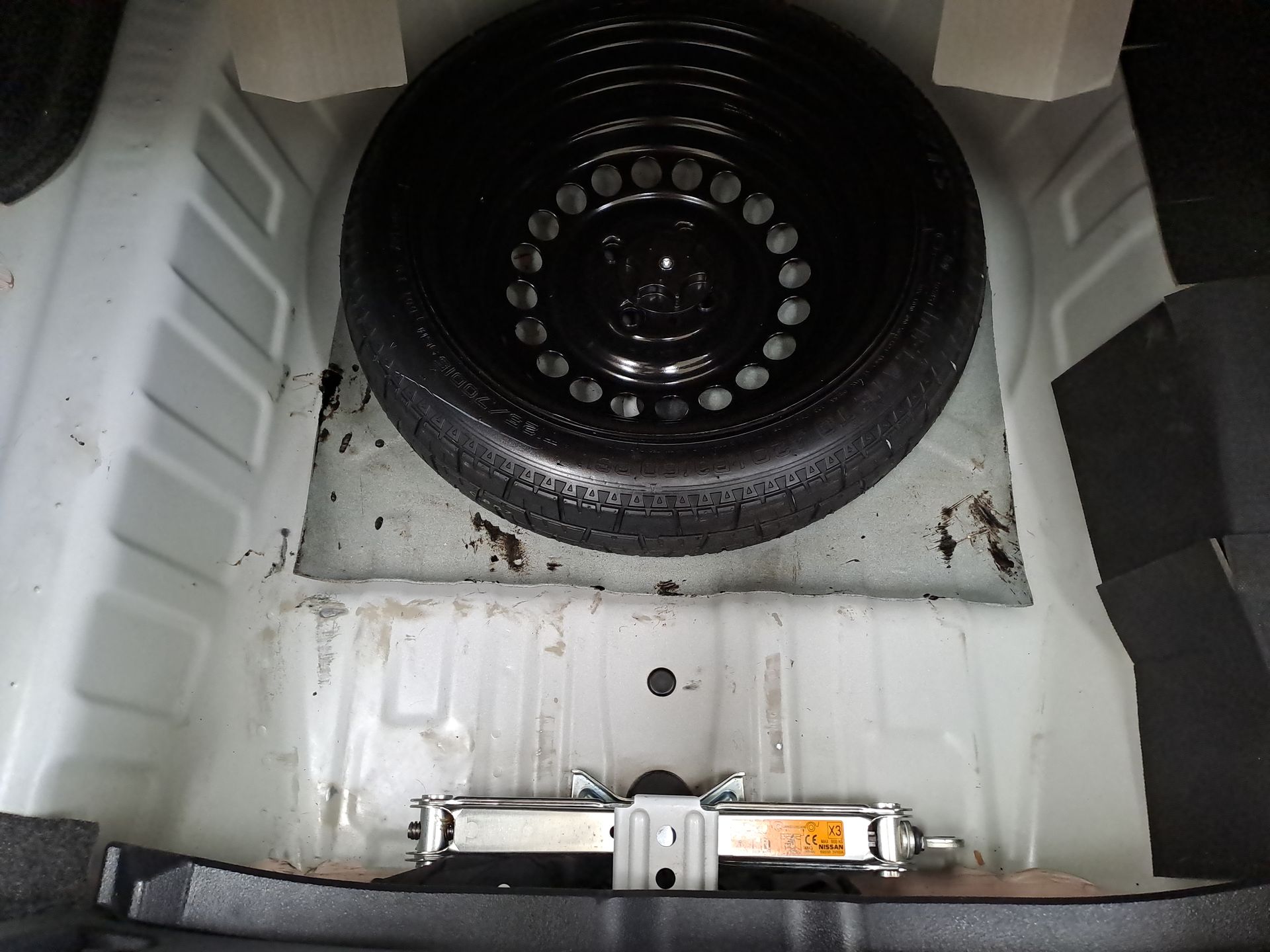 2022 Nissan VERSA ADVANCE CVT 22