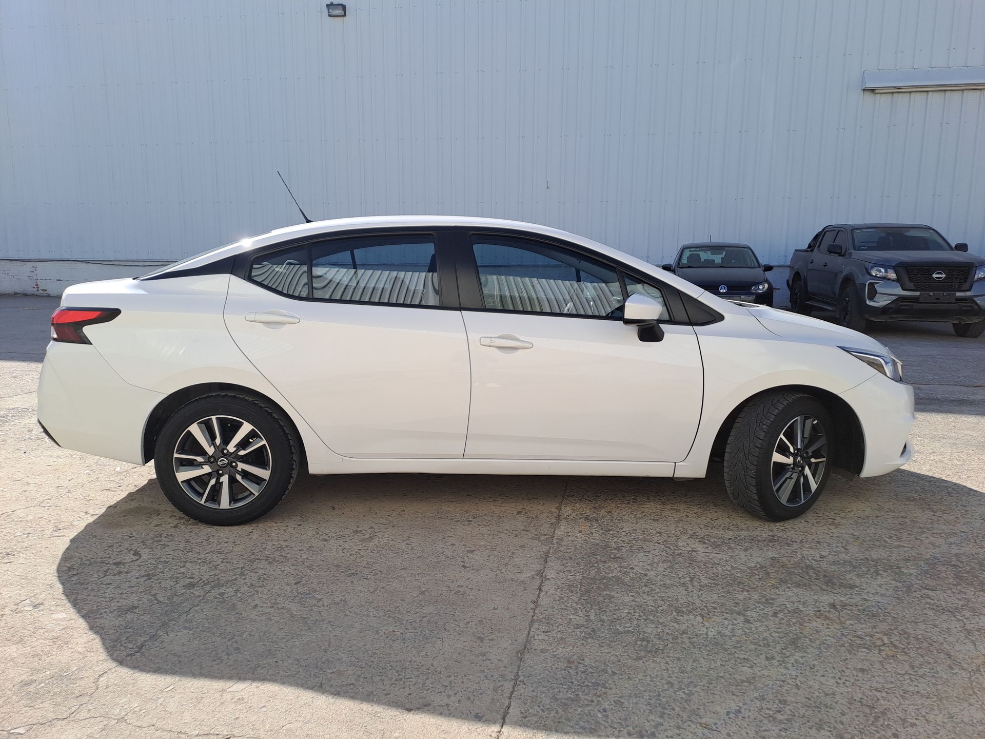 2022 Nissan VERSA ADVANCE CVT 22