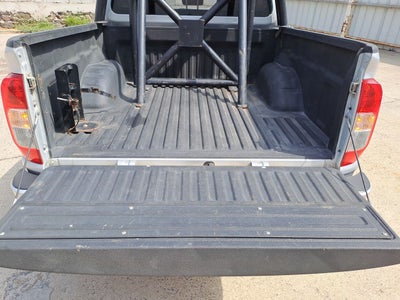 2022 Nissan FRONTIER LE TA 22