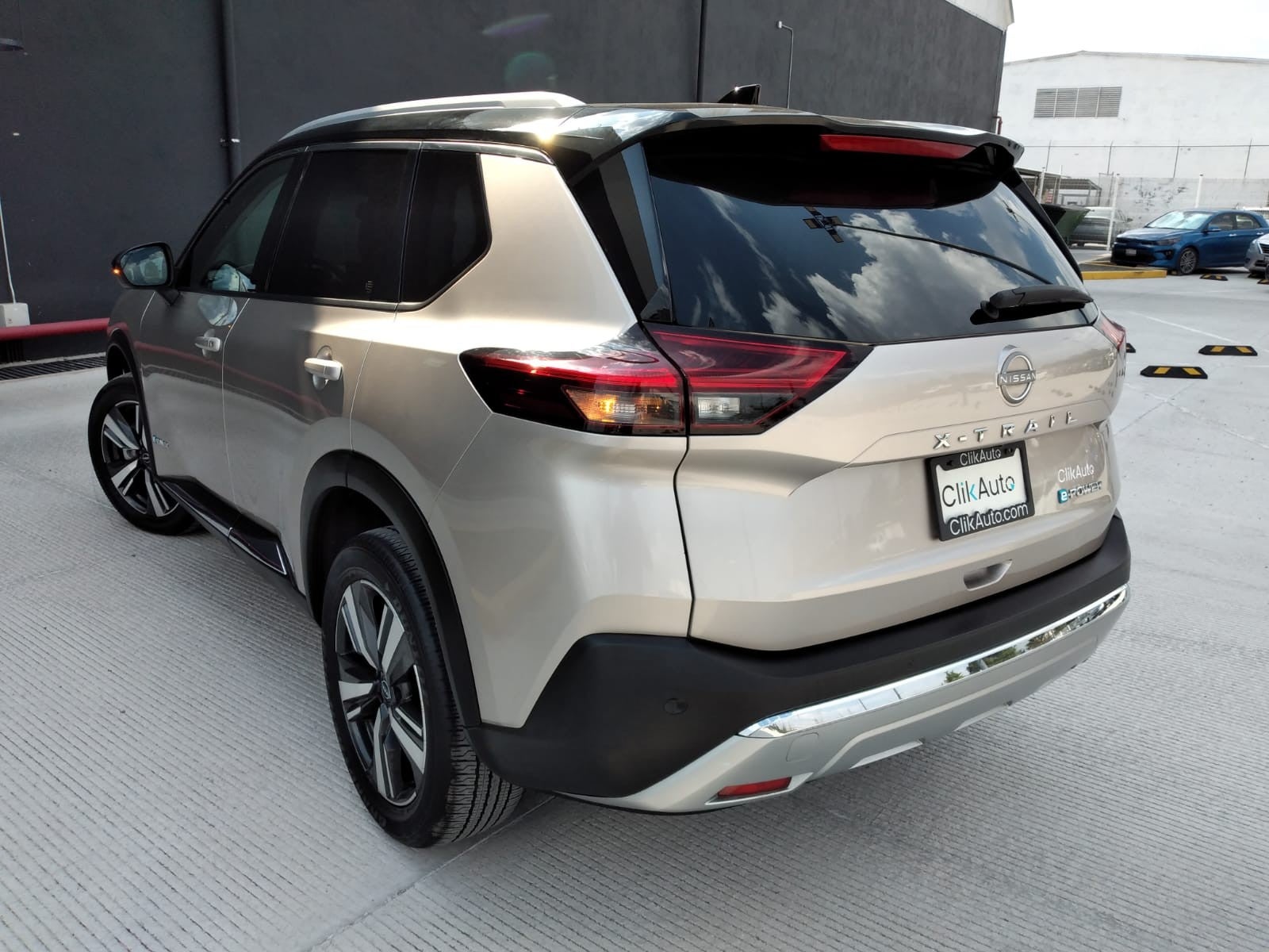 2025 Nissan X-TRAIL PLATINUM E-POWER 2 ROW 25