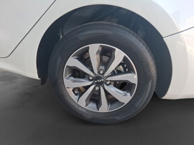 2023 Kia RIO LX TA
