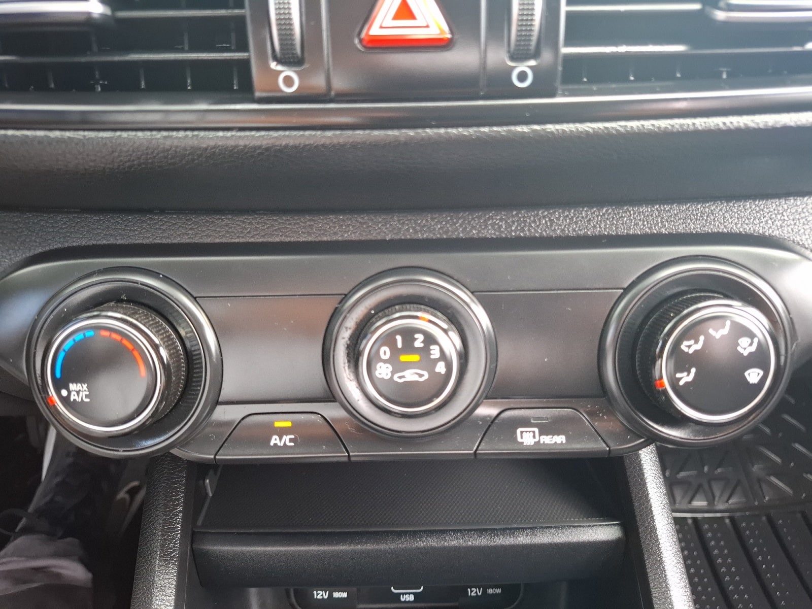 2022 Kia FORTE LX IVT