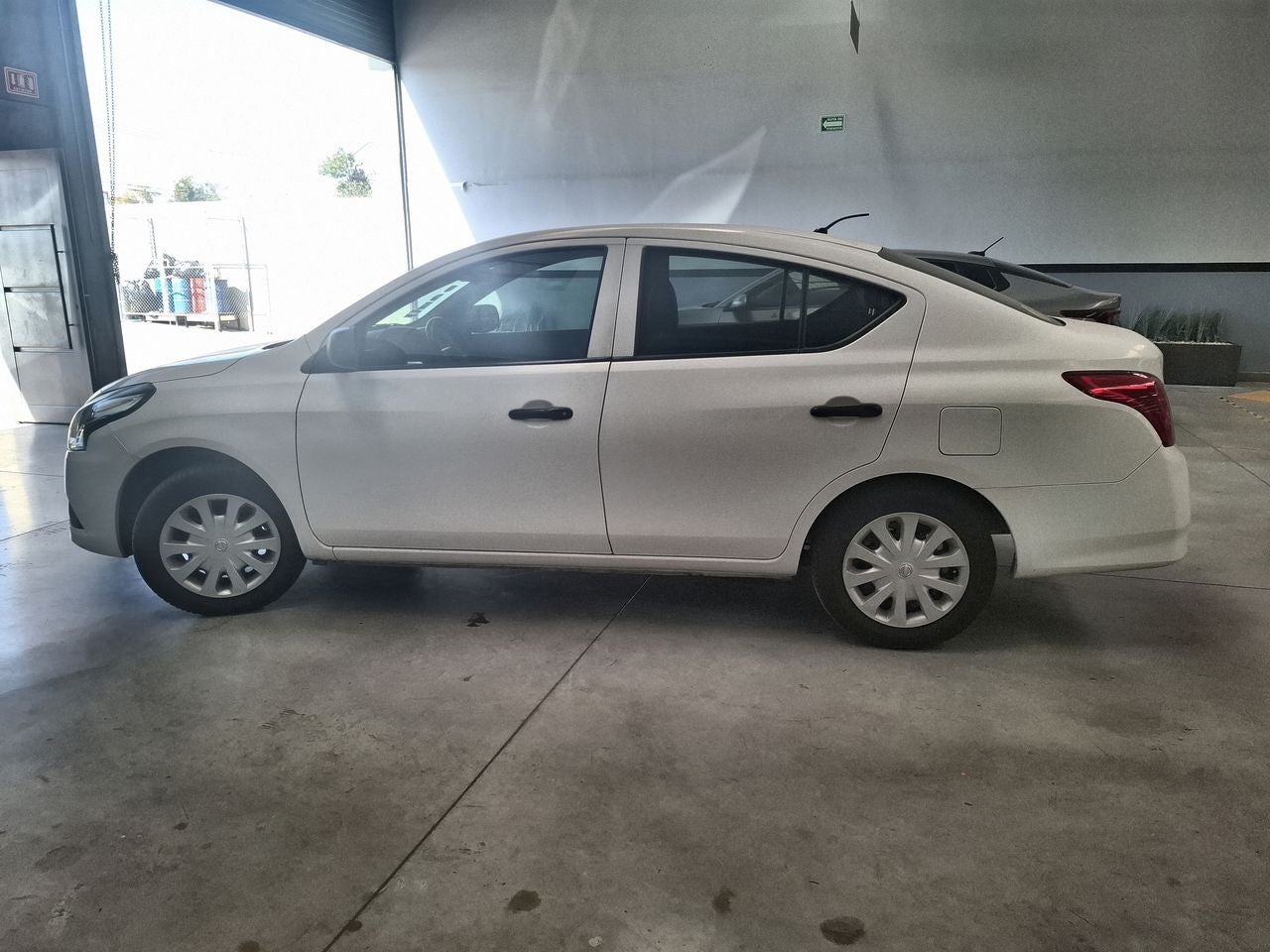 2018 Nissan VERSA DRIVE MT AC