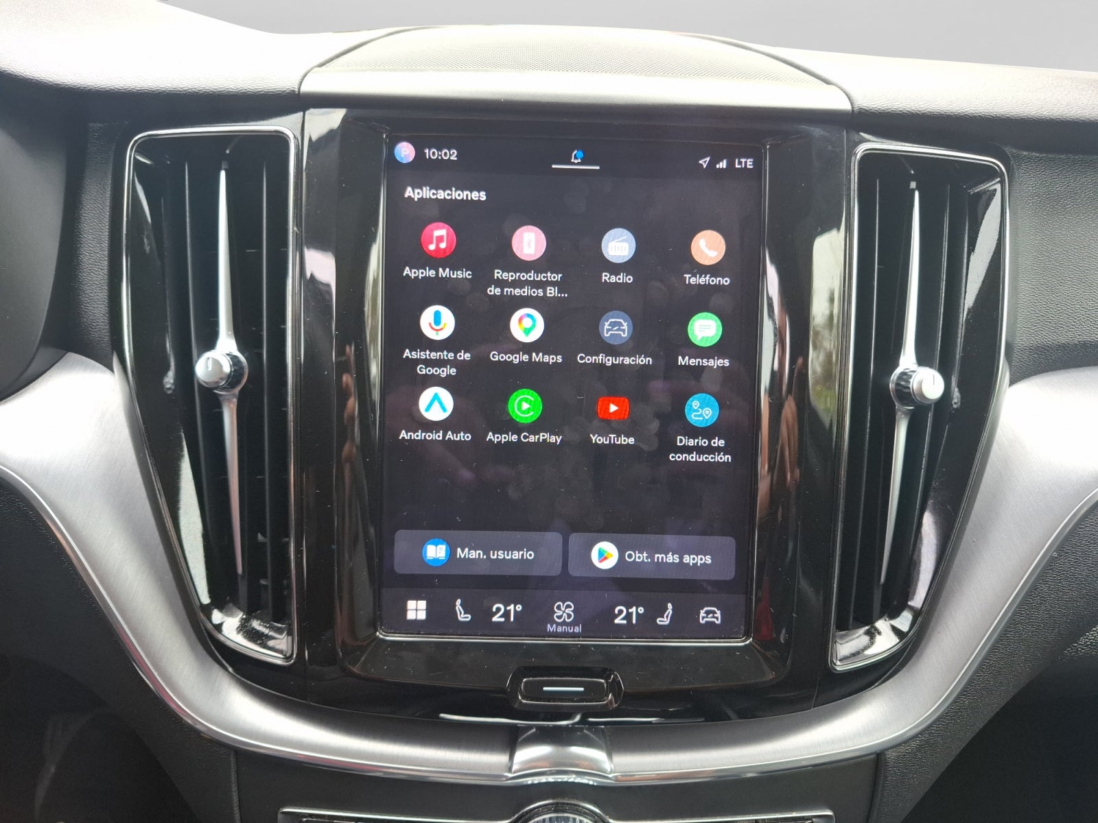 2022 Volvo XC60 MOMENTUM B5 AWD