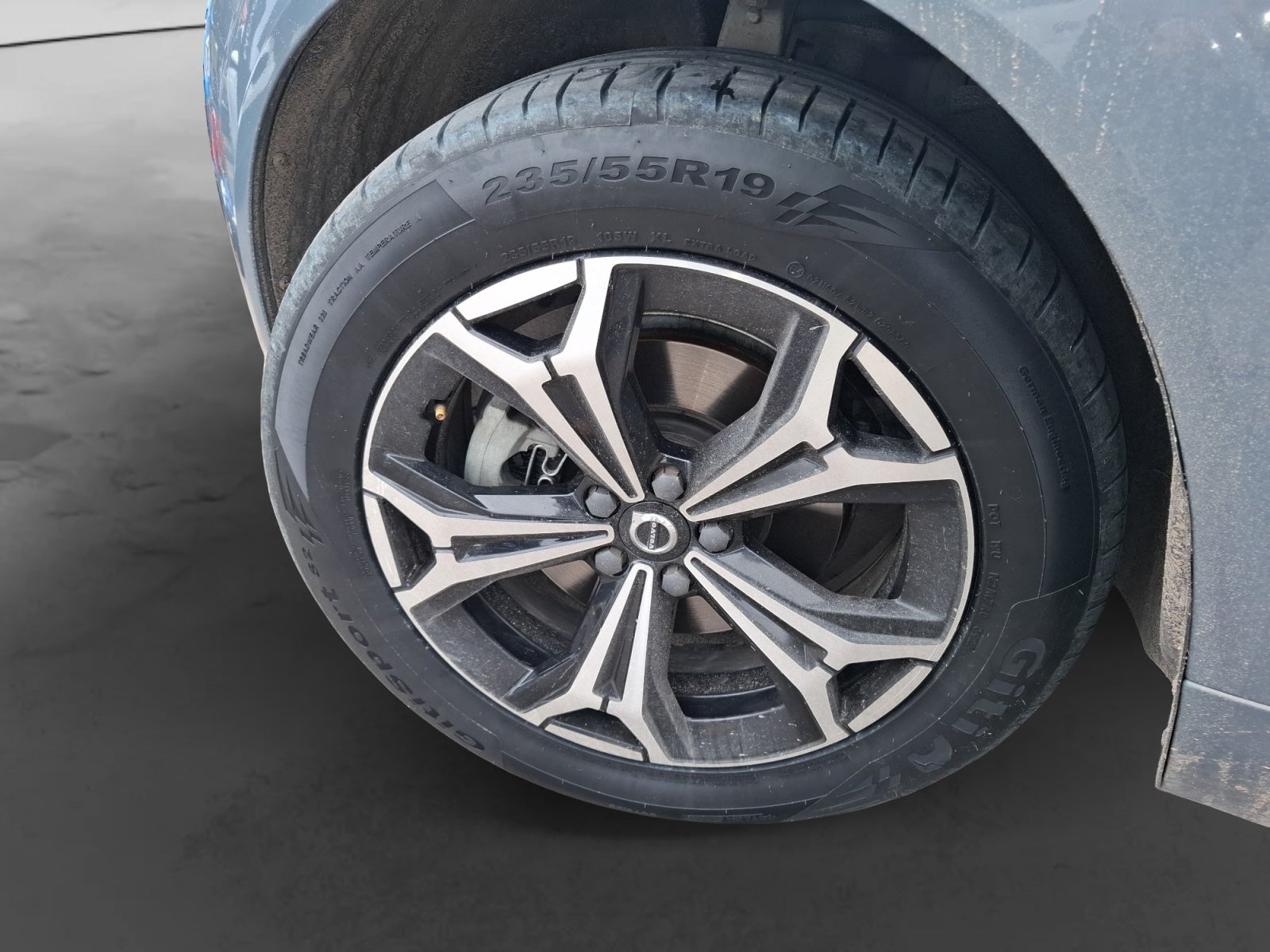 2022 Volvo XC60 MOMENTUM B5 AWD