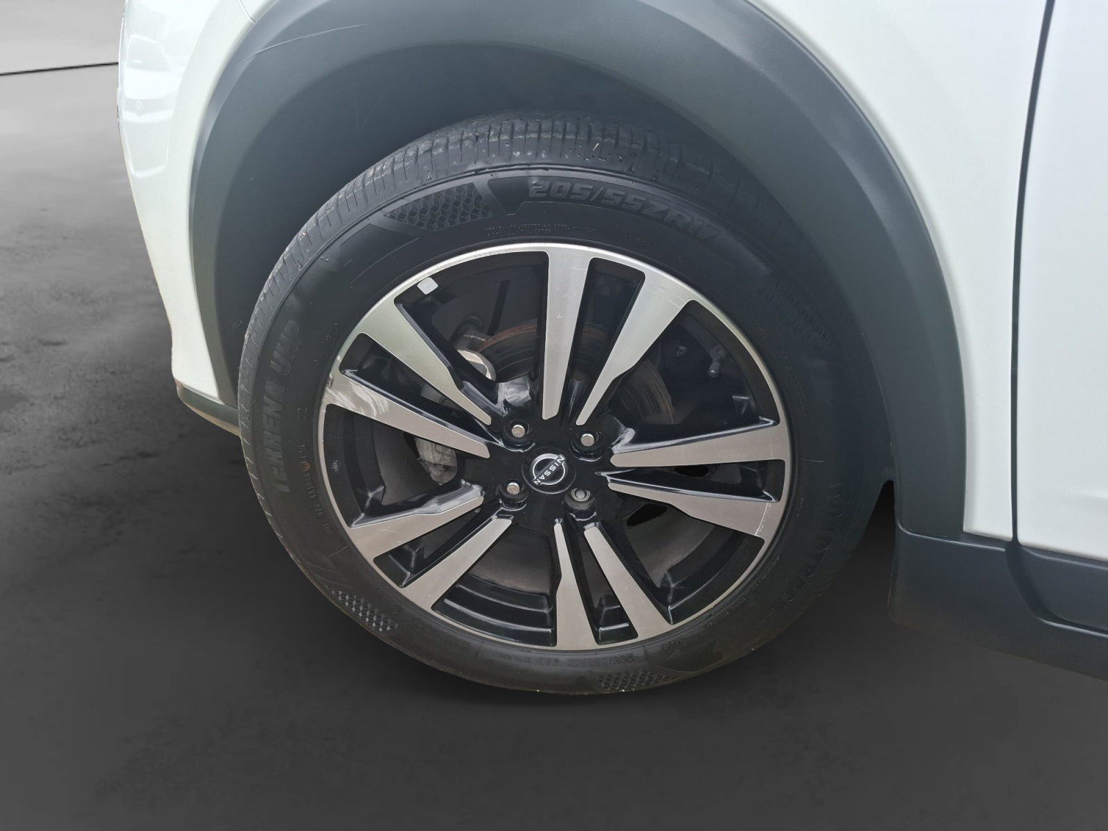 2024 Nissan KICKS PLAY ADVANCE 1.6 LTS CVT 24