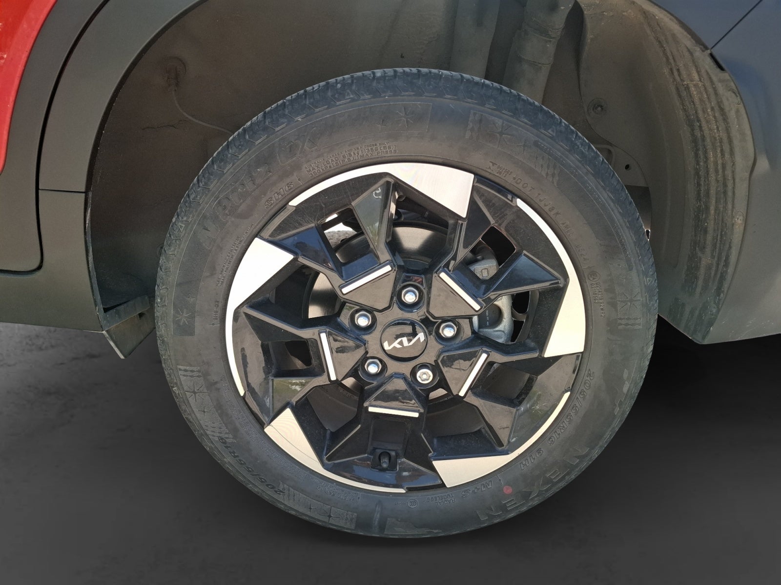 2024 Kia SONET EX IVT